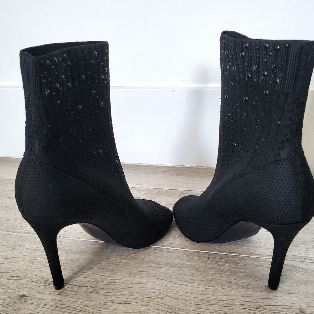 CHARLES DAVID PEEP TOE BOOTY